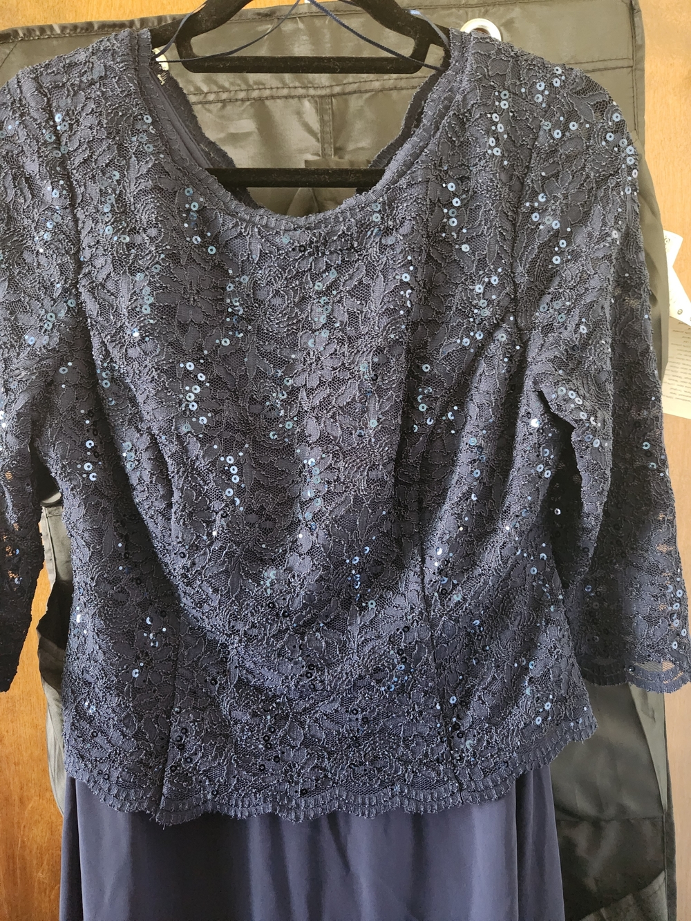 Alex Evenings Navy Sequined Lace & Chiffon Evening Gown - Picture 9 of 9